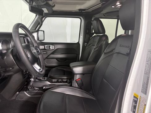 Used 2023 Jeep Wrangler Unlimited Sahara w/ Cold Weather Group AWD/4WD image 16