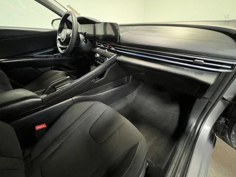 Used 2024 Hyundai Elantra SEL FWD image 10