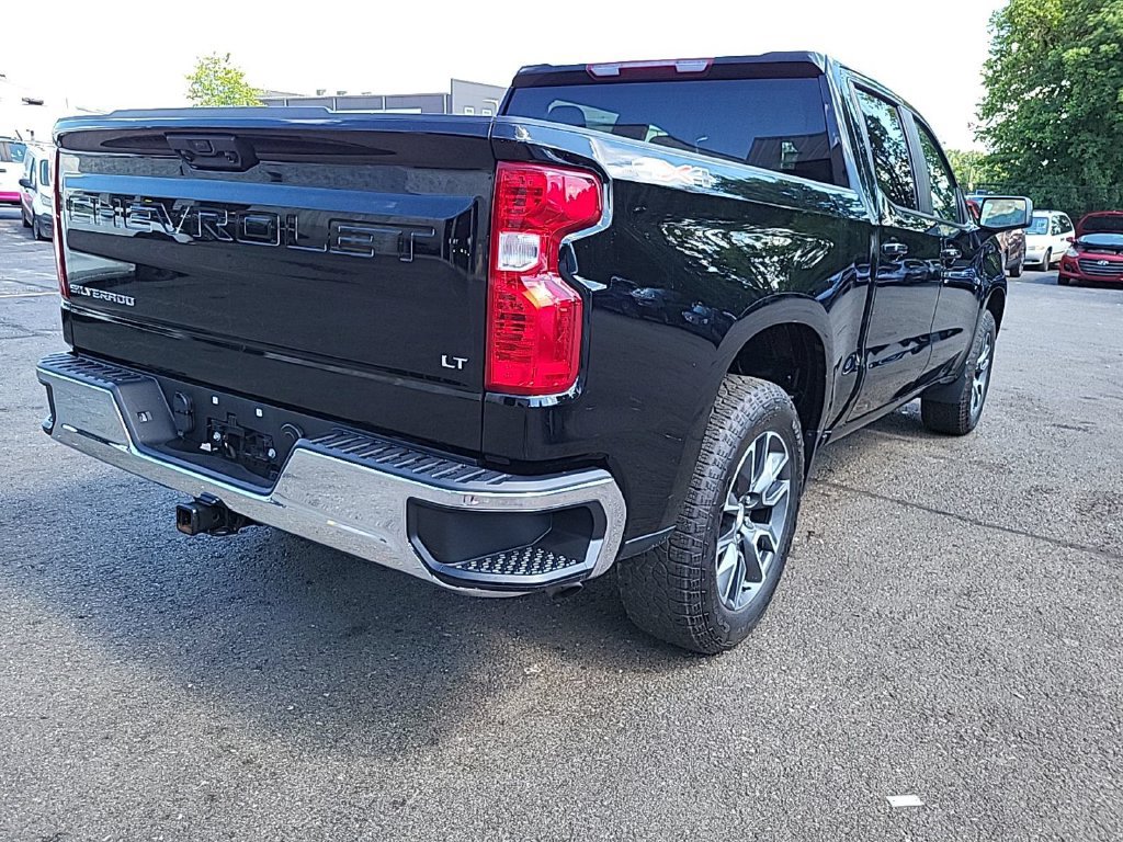 Used 2024 Chevrolet Silverado 1500 LT AWD/4WD image 8