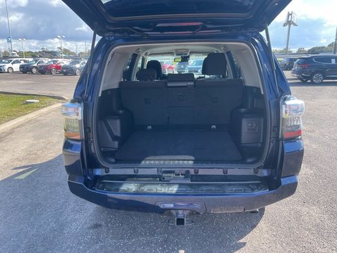 Used 2022 Toyota 4Runner SR5 image 13