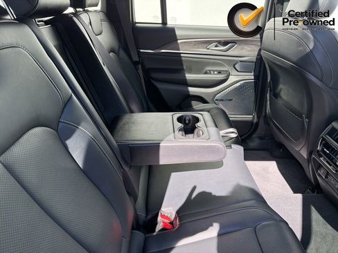 Certified 2022 Jeep Grand Cherokee Overland AWD/4WD image 26