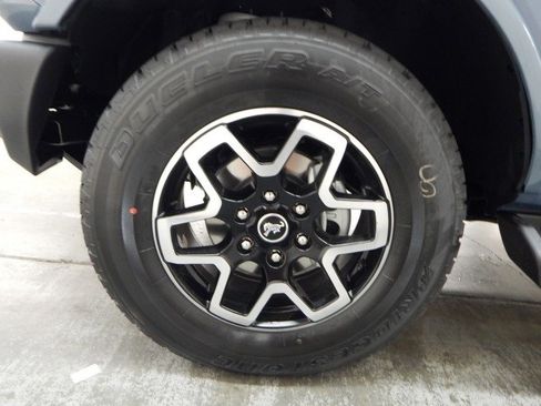 New 2025 Ford Bronco Outer Banks image 11