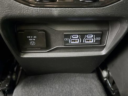 Used 2024 Jeep Grand Cherokee Altitude AWD/4WD image 29