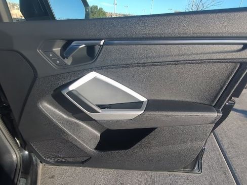 Used 2023 Audi Q3 2.0T Premium image 30