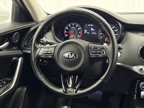 Used 2019 Kia Stinger AWD/4WD image 19