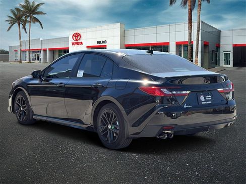 New 2026 Toyota Camry SE image 4