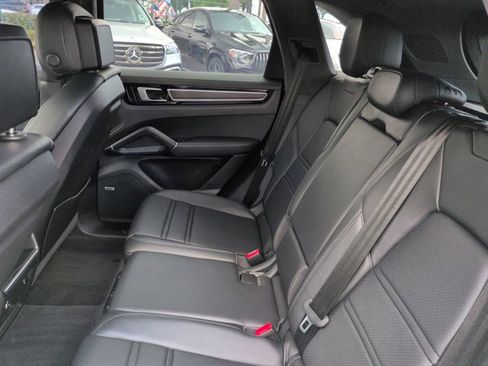 Used 2021 Porsche Cayenne GTS AWD/4WD image 14