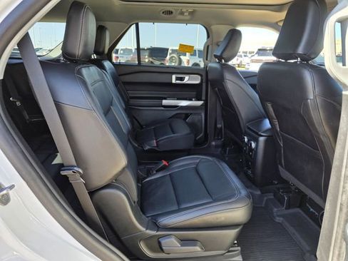 Used 2023 Ford Explorer Limited w/ Equipment Group 301A image 28