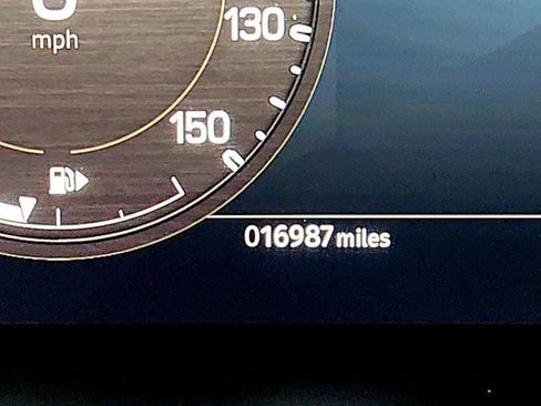 Used 2023 Land Rover Defender 110 X AWD/4WD image 16