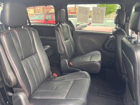 Used 2017 Dodge Grand Caravan GT w/ Safety Sphere Group FWD image 19