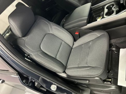 New 2026 RAM 1500 4x4 Crew Cab image 23