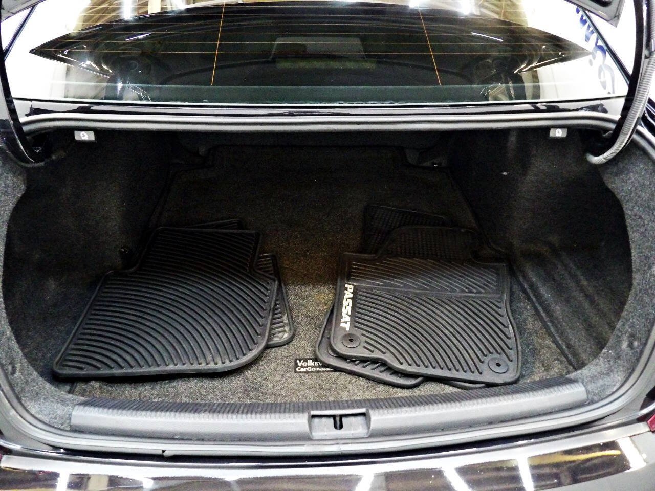 Used 2018 Volkswagen Passat 2.0T S FWD image 13