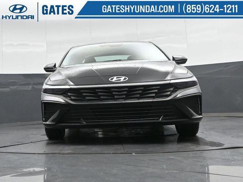 New 2026 Hyundai Elantra SE image 35