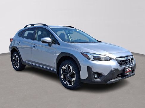 Used 2023 Subaru Crosstrek 2.5i Limited w/ Moonroof Package AWD/4WD image 3