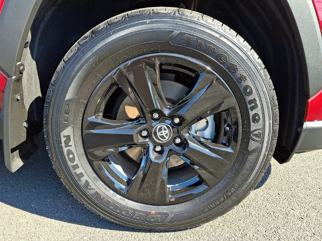 Used 2025 Toyota RAV4 XLE AWD/4WD image 8