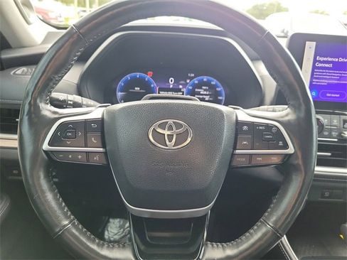 Used 2024 Toyota Grand Highlander Platinum image 13