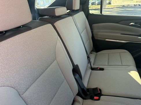 New 2026 Chevrolet Traverse LT image 10