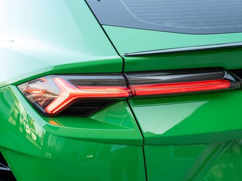 Used 2023 Lamborghini Urus Performante image 20