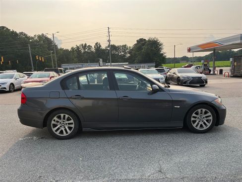 Used 2006 BMW 325i Sedan RWD image 4