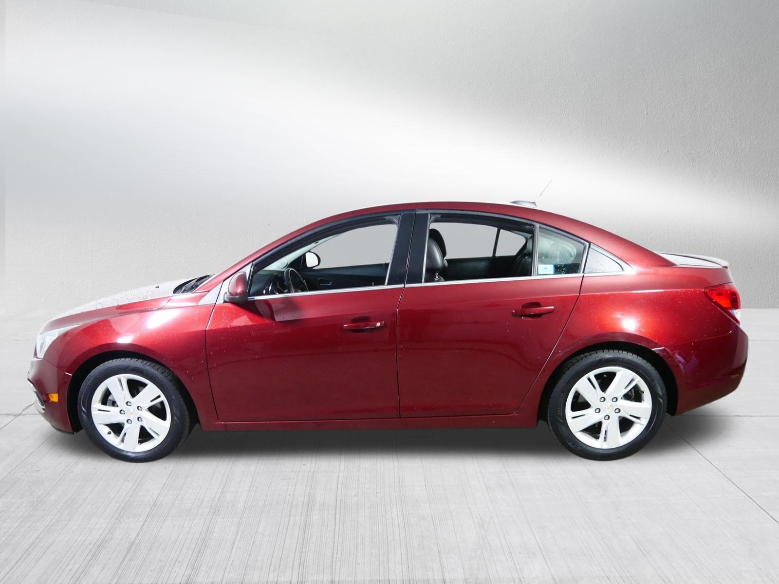 Used 2015 Chevrolet Cruze Diesel FWD image 4