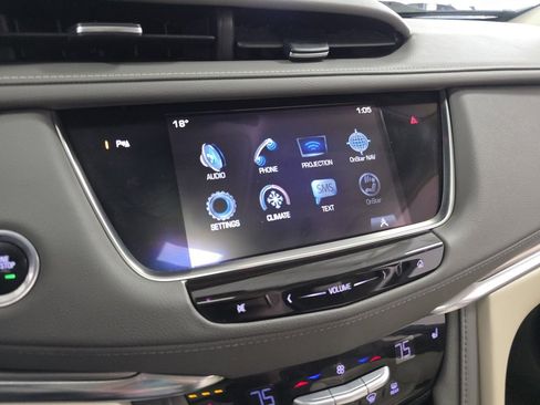 Used 2017 Cadillac XT5 Luxury w/ Driver Awareness Package image 8