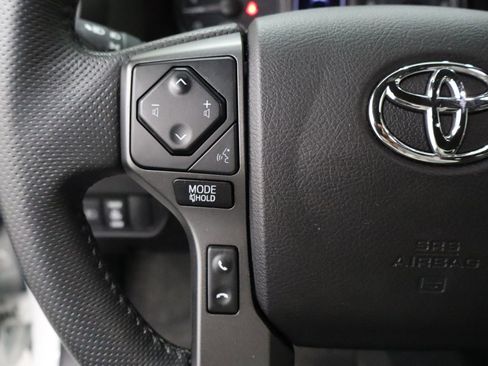 Used 2022 Toyota Tacoma TRD Sport w/ Technology Package image 16