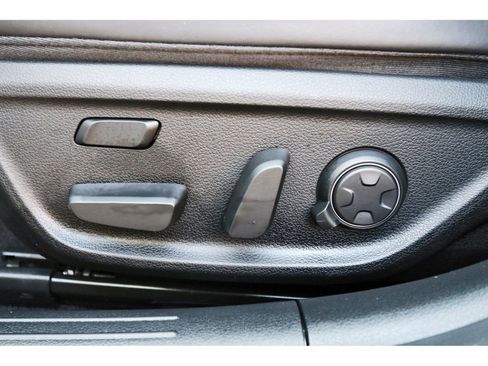 Used 2025 Genesis G70 3.3T Advanced w/ Sport Prestige Package image 30