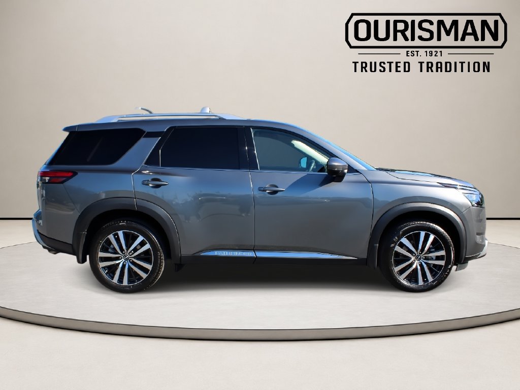 Used 2025 Nissan Pathfinder Platinum w/ Cargo Package AWD/4WD image 8
