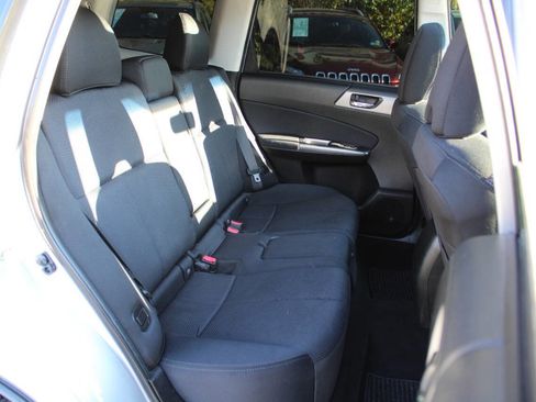 Used 2012 Subaru Forester 2.5X Premium w/ All-Weather Pkg image 28