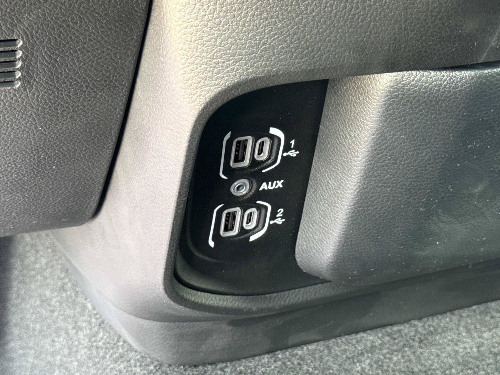 New 2026 RAM 1500 Express AWD/4WD image 30