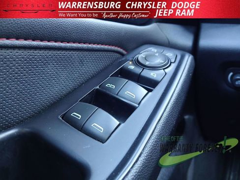 Used 2024 Chevrolet Traverse RS image 31