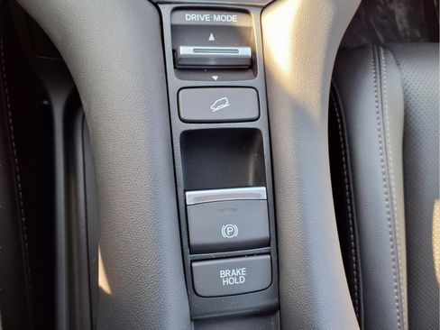 New 2026 Honda HR-V EX-L image 21