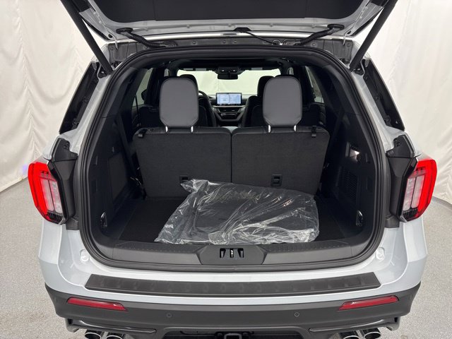 New 2026 Ford Explorer ST w/ Sun And Sound Package AWD/4WD image 9