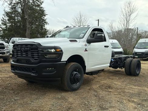 New 2026 RAM 3500 Tradesman image 10