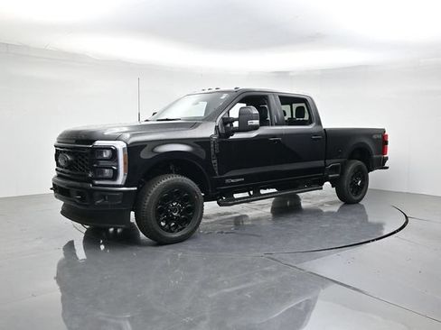 New 2026 Ford F250 Lariat w/ Black Appearance Package AWD/4WD image 6