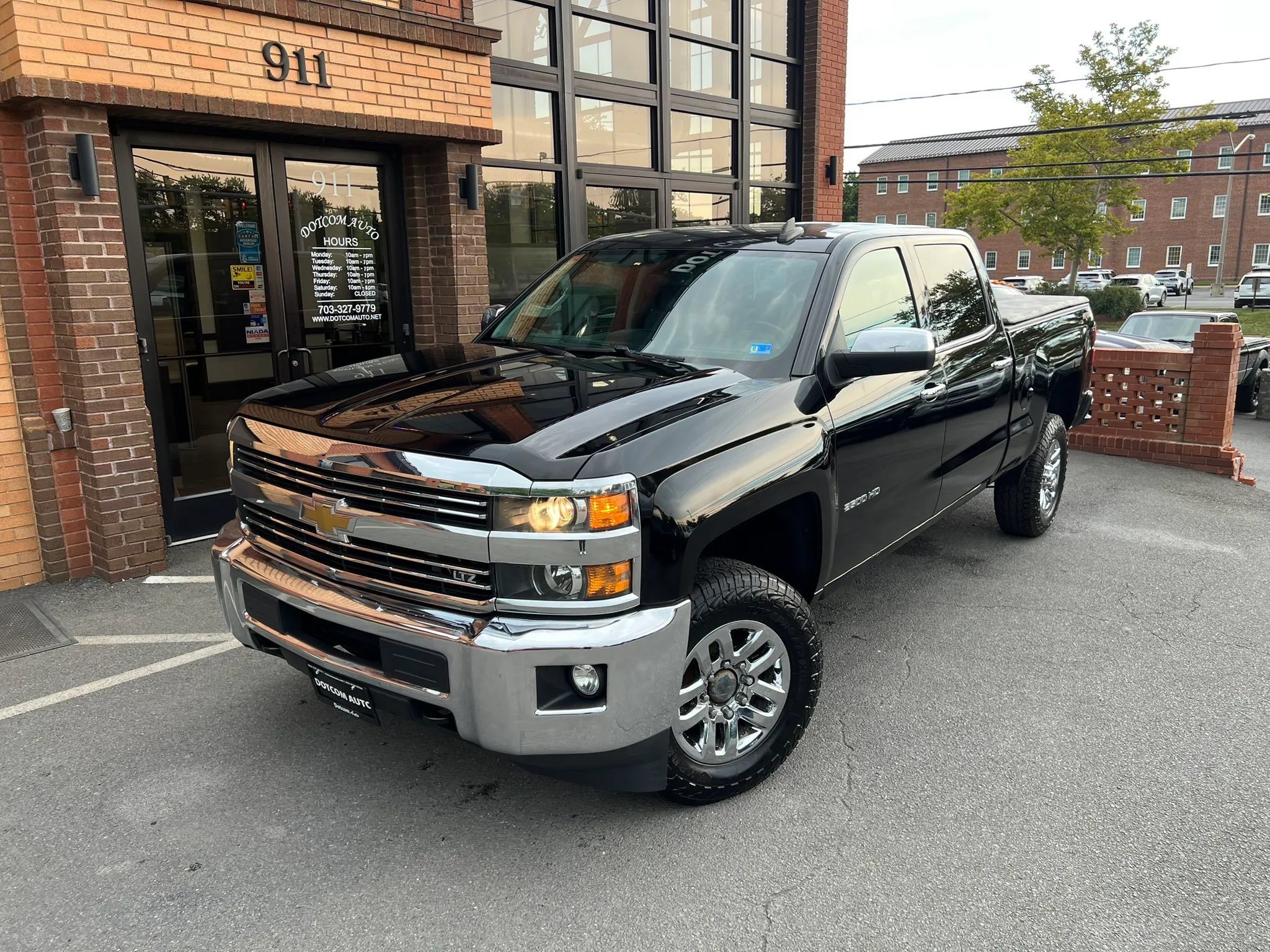 Used 2015 Chevrolet Silverado 2500 LTZ AWD/4WD image 1