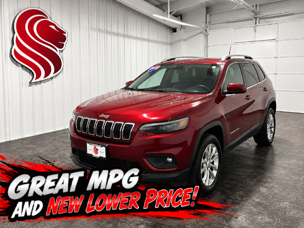 Used 2019 Jeep Cherokee Latitude w/ Cold Weather Group FWD image 1