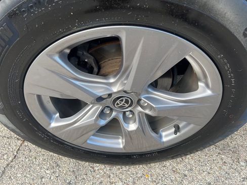 Used 2022 Toyota RAV4 XLE image 43