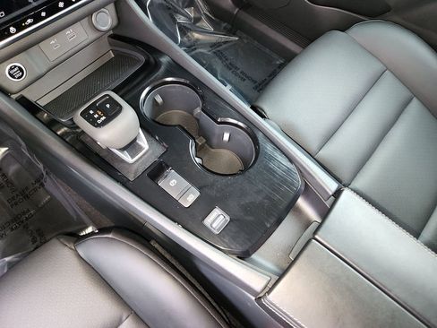 Certified 2023 Nissan Rogue SV w/ SV Premium Package FWD image 22