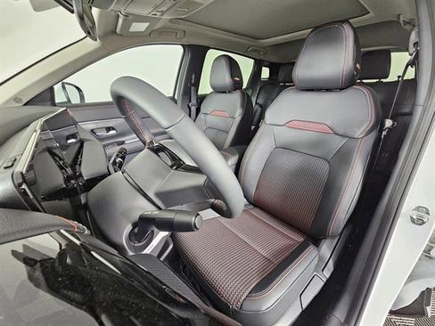 New 2025 Nissan Kicks SR w/ SR Premium Package image 23