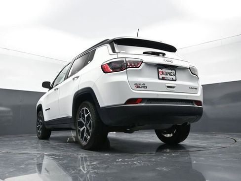 Used 2025 Jeep Compass Limited AWD/4WD image 50