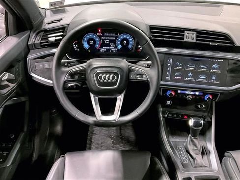 Certified 2025 Audi Q3 2.0T Premium w/ Convenience Package image 5