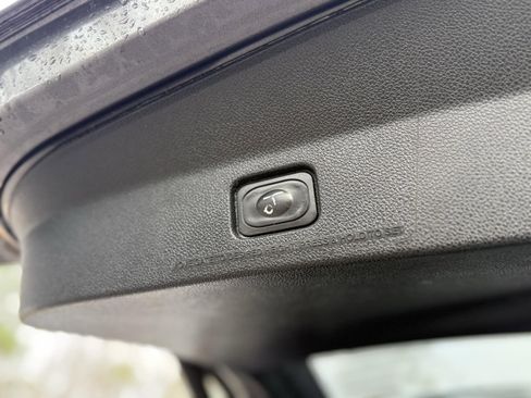 Used 2018 Ford Explorer Platinum image 14