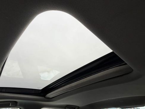 Used 2016 Acura TLX w/ Technology Package FWD image 40
