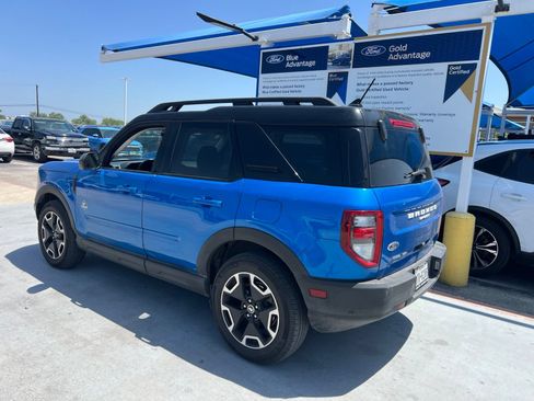 Used 2022 Ford Bronco Sport Outer Banks w/ Tech Package AWD/4WD image 3
