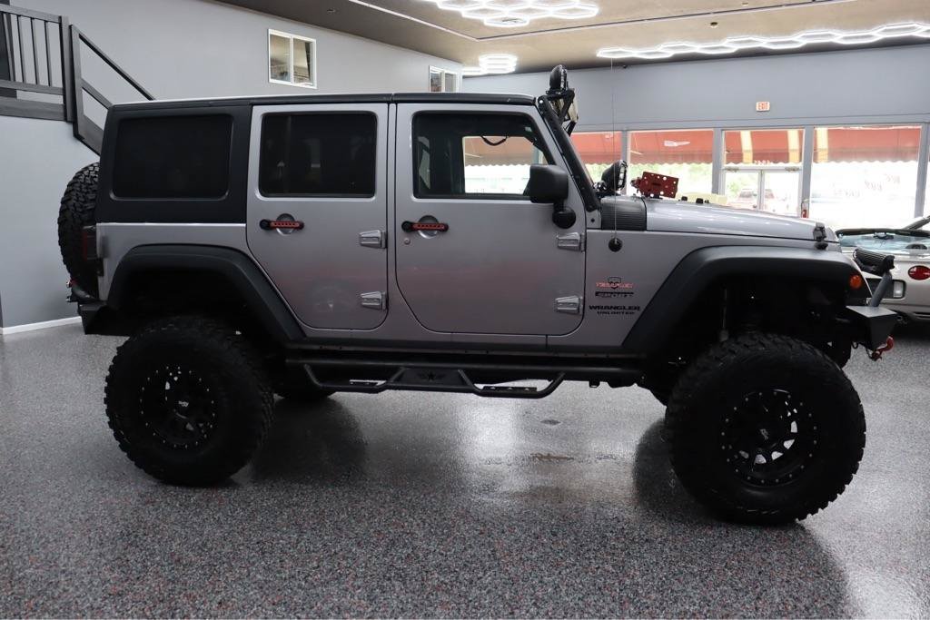 Used 2014 Jeep Wrangler Unlimited Sport w/ Quick Order Package 24S AWD/4WD image 6