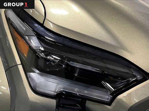 Certified 2025 Toyota Tacoma Limited image 28