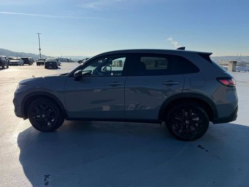 Used 2025 Honda HR-V Sport image 6