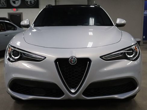 Used 2023 Alfa Romeo Stelvio Ti image 8