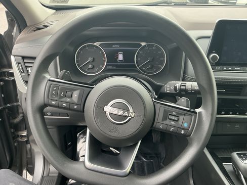 Used 2023 Nissan Rogue SV AWD/4WD image 14
